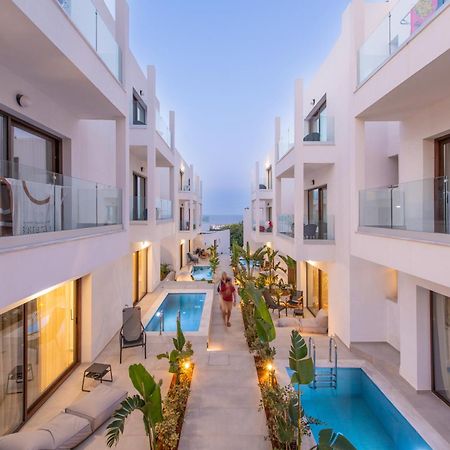 Mika Villas & Suites ヘルソニソス エクステリア 写真