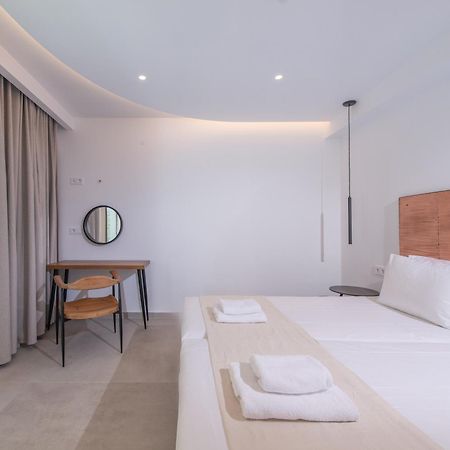 Mika Villas & Suites ヘルソニソス エクステリア 写真