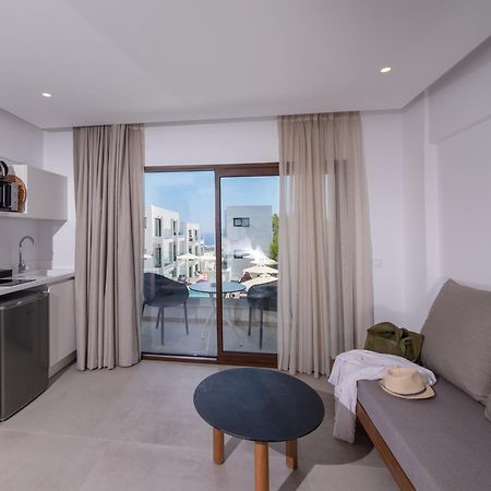 Mika Villas & Suites ヘルソニソス エクステリア 写真