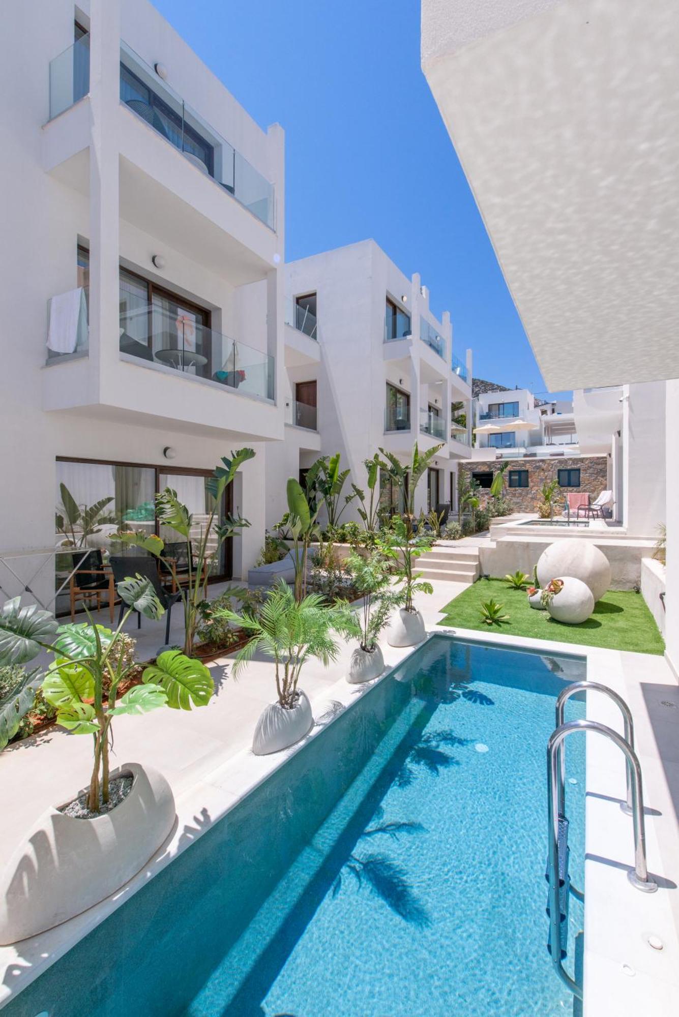 Mika Villas & Suites ヘルソニソス エクステリア 写真