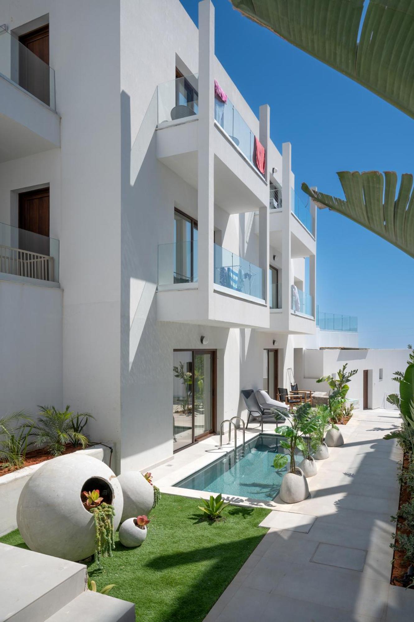 Mika Villas & Suites ヘルソニソス エクステリア 写真
