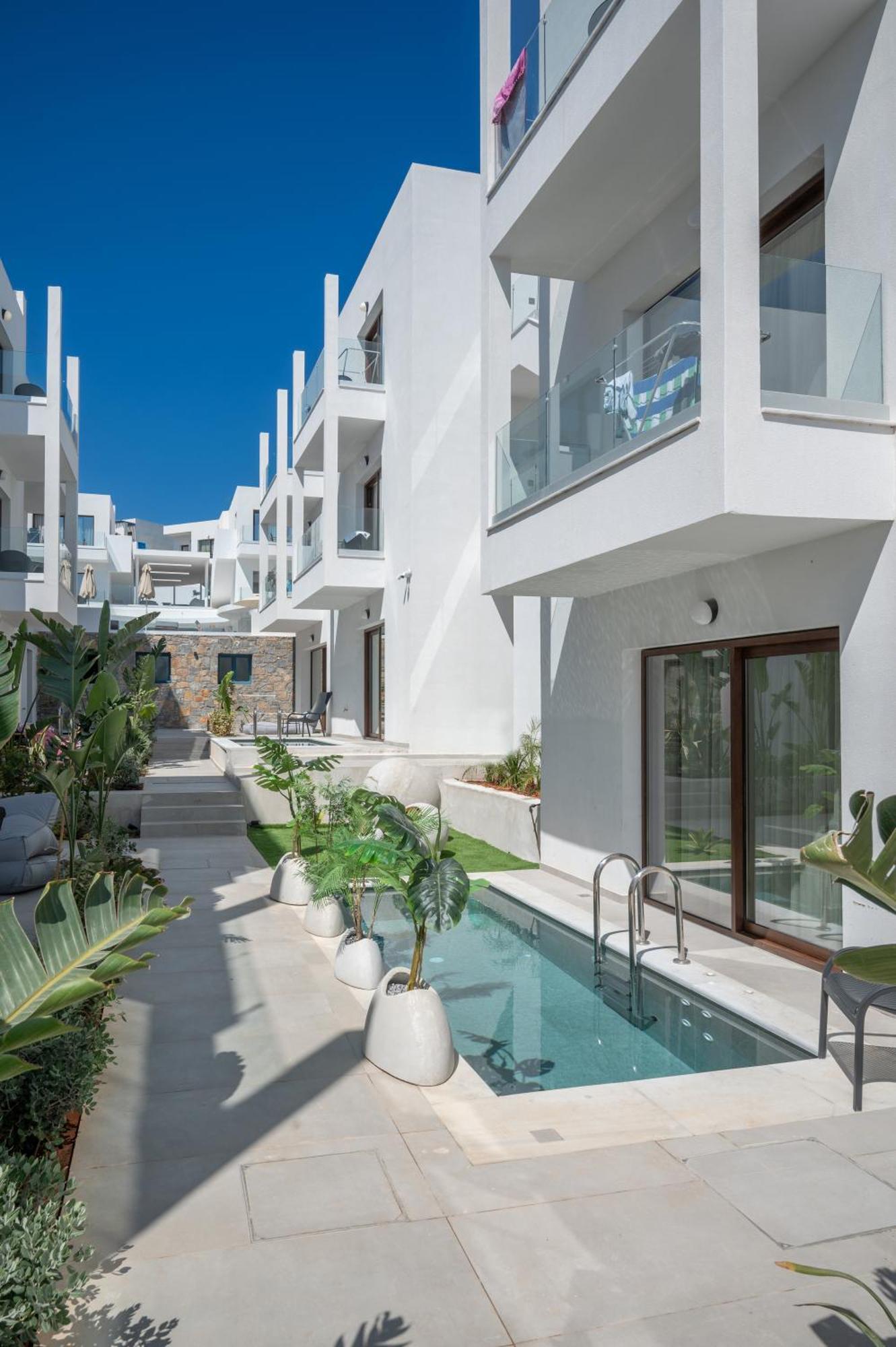 Mika Villas & Suites ヘルソニソス エクステリア 写真