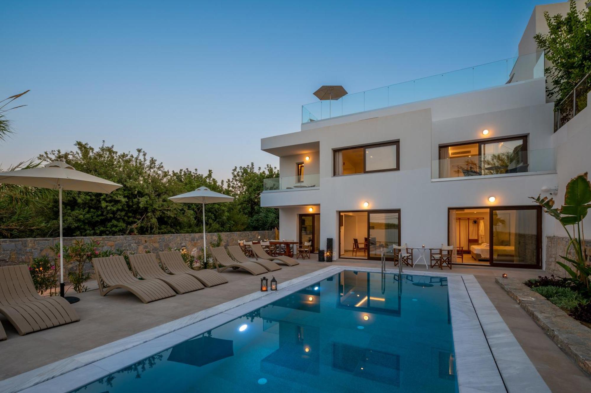 Mika Villas & Suites ヘルソニソス 部屋 写真